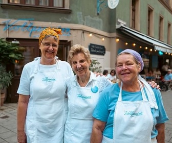 Replay Un café viennois contre la solitude - ARTE Regards