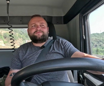 Replay Les routiers : profession chauffeur poids lourd - S2E12 - Florent et Yannick