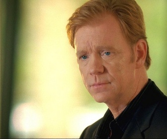 Replay Les experts : Miami - S06 E01 - Gènes opposés