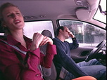 Replay Un gars, une fille - S2E18 - En voiture (3)