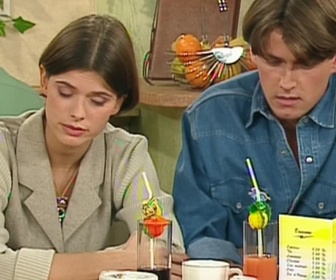 Replay Hélène et les garçons - S06 E11 - Des étincelles