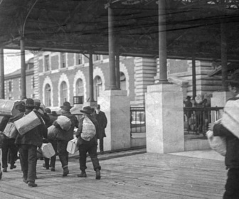 Replay La porte de l'Amérique - L'Amérique face à l'Holocauste (2/6)