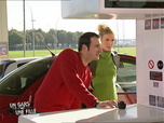 Replay Un gars, une fille - S4E33 - Aire d'autoroute
