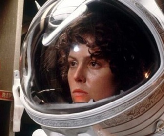 Replay Blow up - Sigourney Weaver en génériques