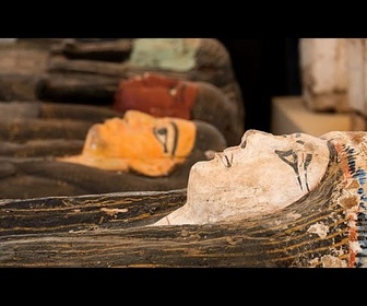 Replay Les archéologues espagnols découvrent en Égypte une momie contenant un fragment de l'Iliade