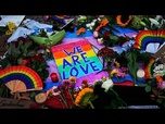 Replay À Berlin, des proches déposent fleurs et bougies après l'attaque mortelle de la Pride