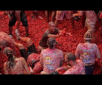 Replay La Tomatina 2026 : des milliers de fêtards rougissent une ville espagnole avec des tomates