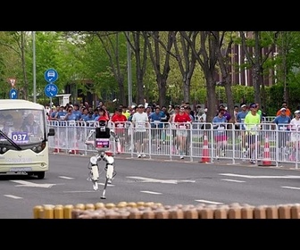 Replay Chine : des robots humanoïdes au semi-marathon de Pékin