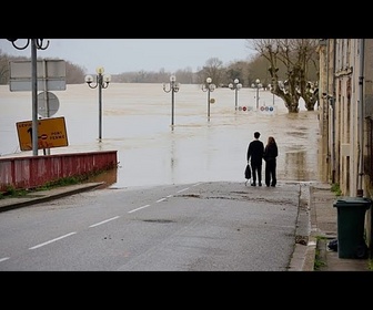 Replay France inondations : quatre départements maintenus en alerte rouge