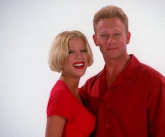 Replay Beverly Hills, 90210 - S07 E20 - La bague