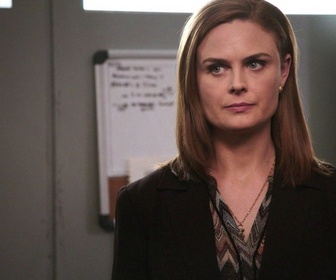 Replay Bones - S10 E1 - La conspiration (2/3)