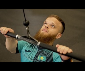Replay David Degtyarev : Comment le champion paralympique kazakh de powerlifting inspire une génération