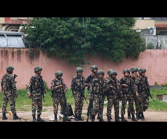 Replay L'armée népalaise lève le couvre-feu en tentant de reprendre le contrôle après les manifestations