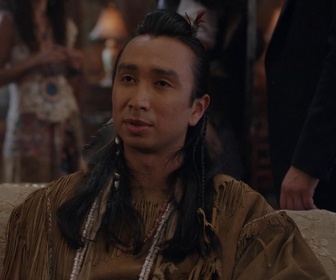 Replay Ghosts : Fantômes à la maison - S02 E03 - L'Arbre de l'amitié