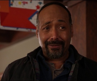 Replay Flash - S09 E06 - La blague au doigt