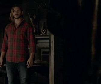 Replay Bitten - S3 E2 - Le sang de notre sang