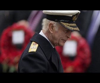 Replay No Comment : des couronnes de coquelicots pour le Dimanche du Souvenir