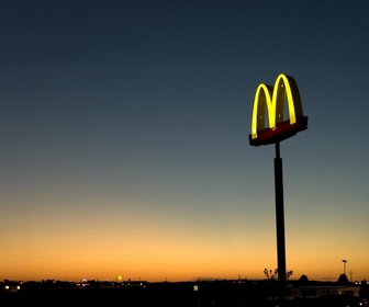 Replay Inside McDo : un an dans le restaurant n°1 en France