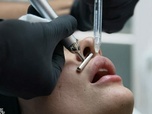 Replay Enquête exclusive - Soins dentaires, ophtalmologie, esthétique : arnaques et dérives de la médecine low cost