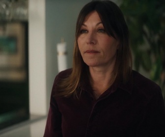 Replay Benoît Gênant Officiel - S01 E03 De l'art (délicat) d'aider une grande vedette de cinéma quand elle a des petits problèmes d'eau chaude