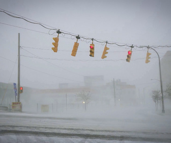 Replay Catastrophes naturelles : piégés au cœur du chaos - E5 - Blizzard-Mageddon