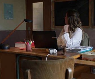 Replay La doc et le véto - S1 E2 - Partir, revenir