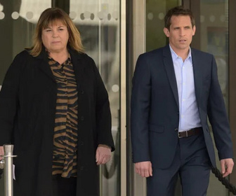 Replay La Stagiaire - Une personne de confiance