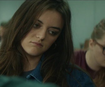 Replay Les grands - S03 E07 - Passe ton bac