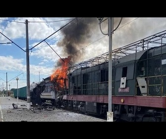Replay Ukraine : un mort et des dizaines de blessés à la suite d'une attaque russe visant une gare