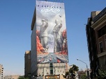 Replay Iran : le pouvoir prend les murs - Le dessous des images