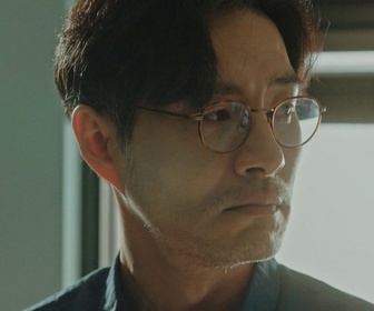 Replay Le Parfum du mensonge - S01 E10