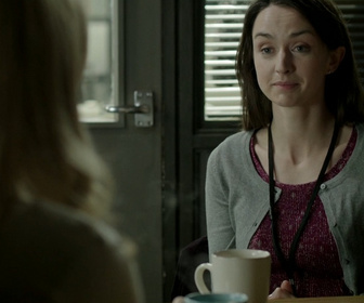 Replay The fall - S2 E1 - Le droit chemin