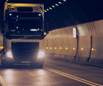 Replay Hors de contrôle - S1E5 - L'incendie du tunnel du Mont-Blanc