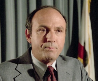 Replay Les Routes du paradis - S05 E01