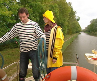 Replay Un gars, une fille - S5E48 - En péniche avec Jeannette et Jean-Mi (2)