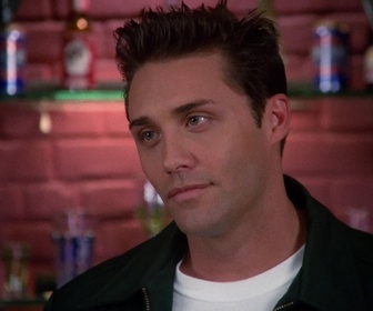 Replay Beverly Hills, 90210 - S08 E19 - Codétenus