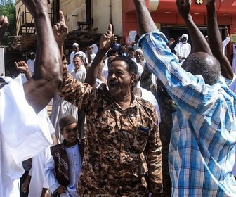 Replay Le Soudan s'enfonce dans la crise - Soudan : les paramilitaires accusés d'atrocités à El-Fasher