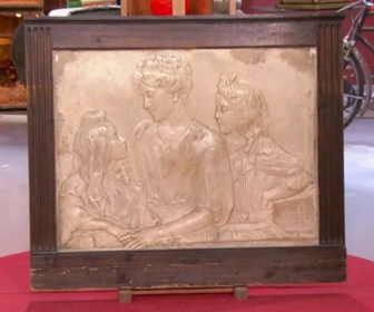 Replay Affaire conclue : la vie des objets - François et le bas-relief en plâtre