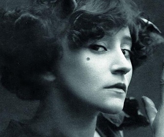 Replay Sous les jupons de l'Histoire - S5E2 - Colette