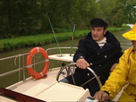 Replay Un gars, une fille - S5E47 - En péniche avec Jeannette et Jean-Mi (1)